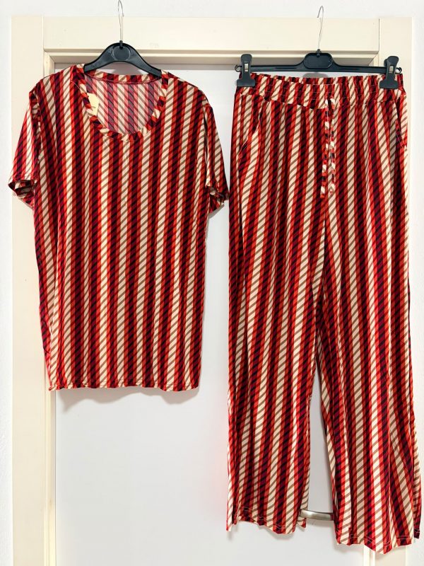 2026/08/1000570858.jpg CONJUTO RAYAS